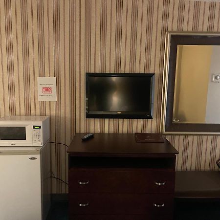 Dollinger'S Motor Inn Albion Екстериор снимка