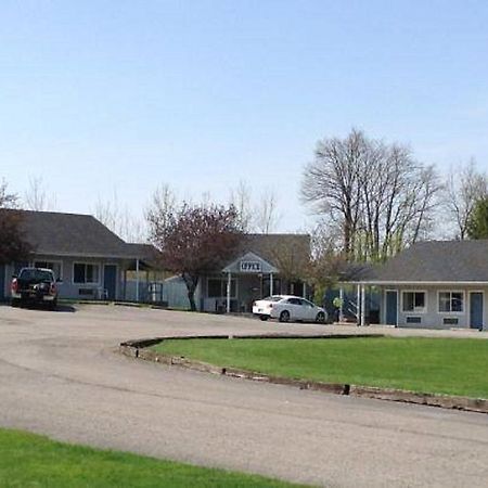 Dollinger'S Motor Inn Albion Екстериор снимка