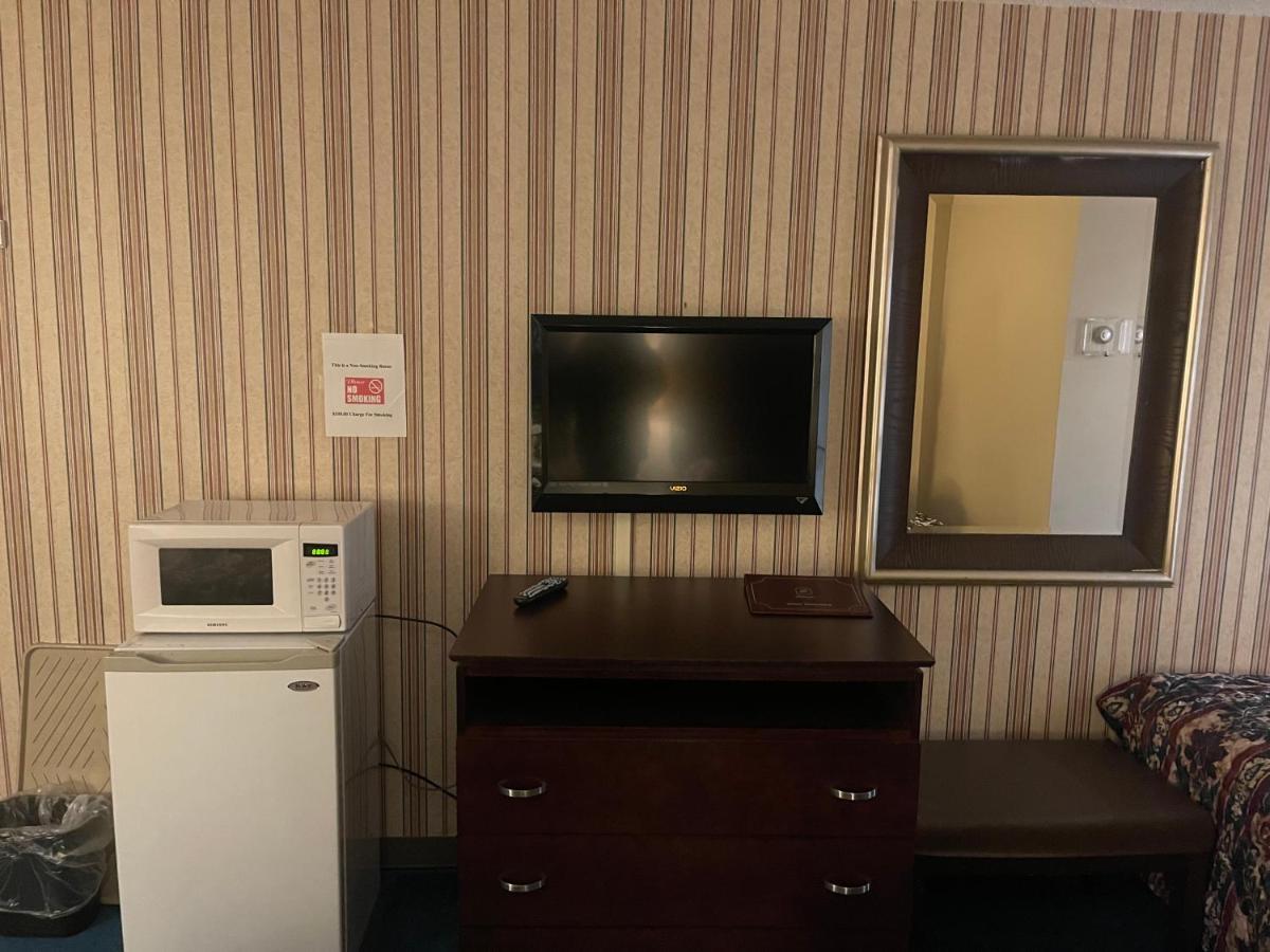 Dollinger'S Motor Inn Albion Екстериор снимка
