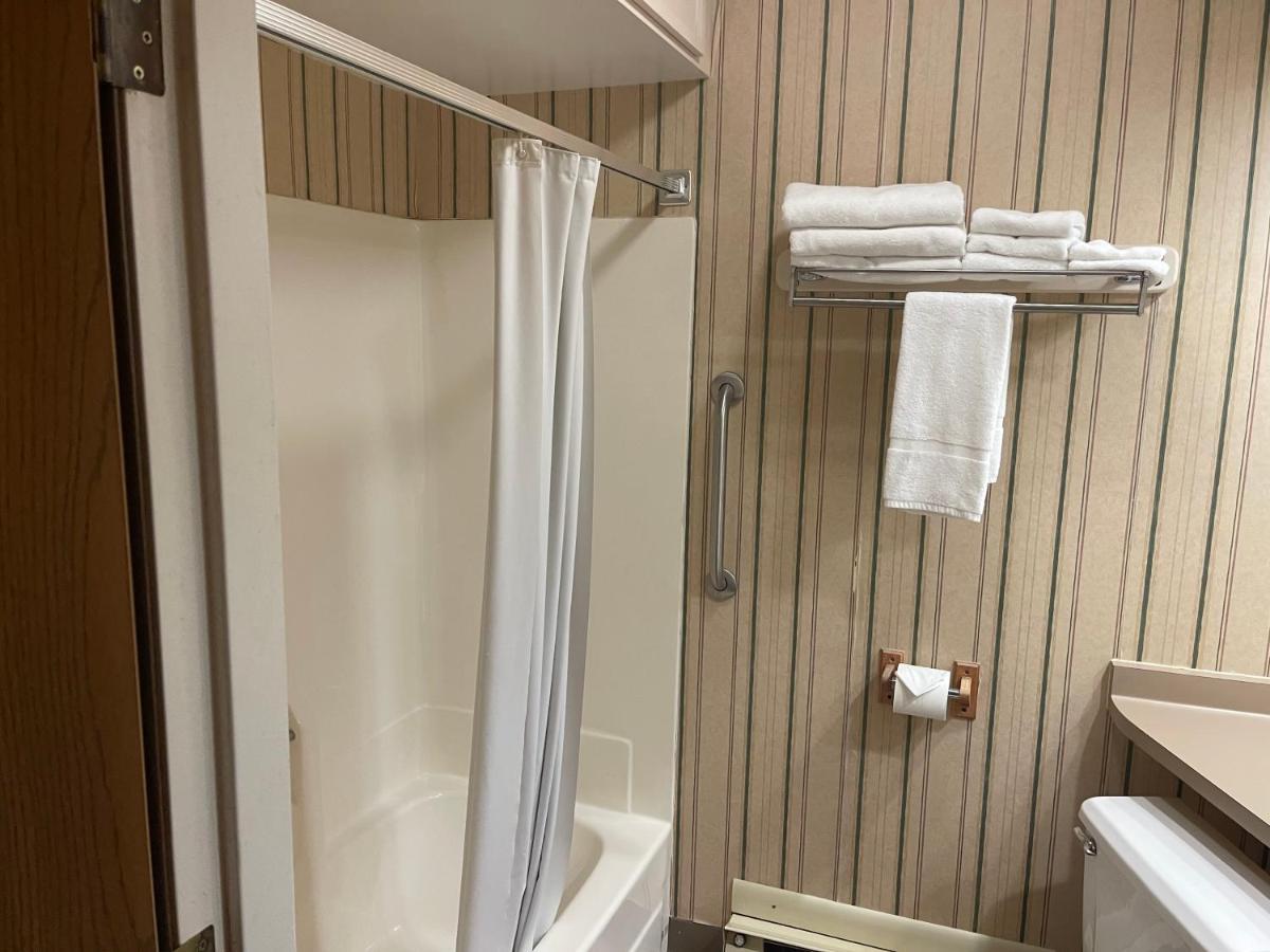 Dollinger'S Motor Inn Albion Екстериор снимка