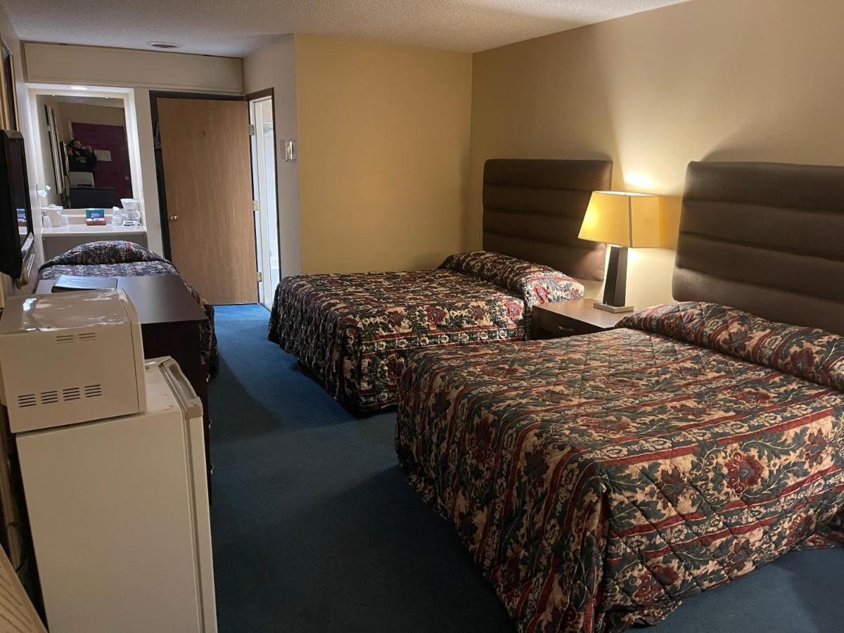 Dollinger'S Motor Inn Albion Екстериор снимка