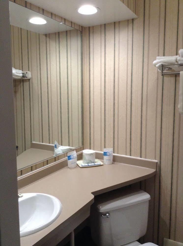 Dollinger'S Motor Inn Albion Екстериор снимка